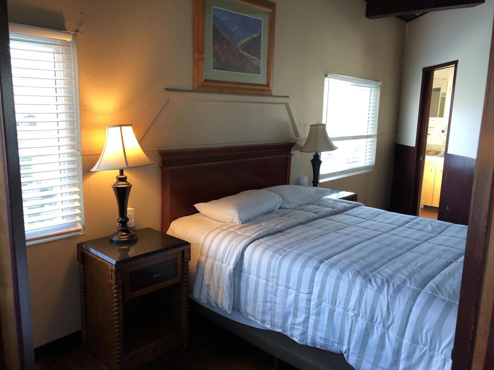 Sierra Lodge Трі-Риверс Номер фото